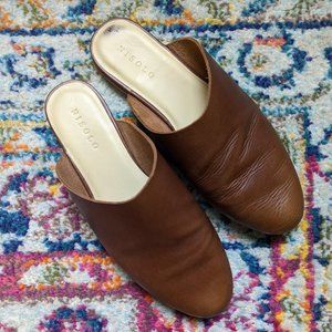 Nisolo Lima Slip Ons in Brandy 7.5